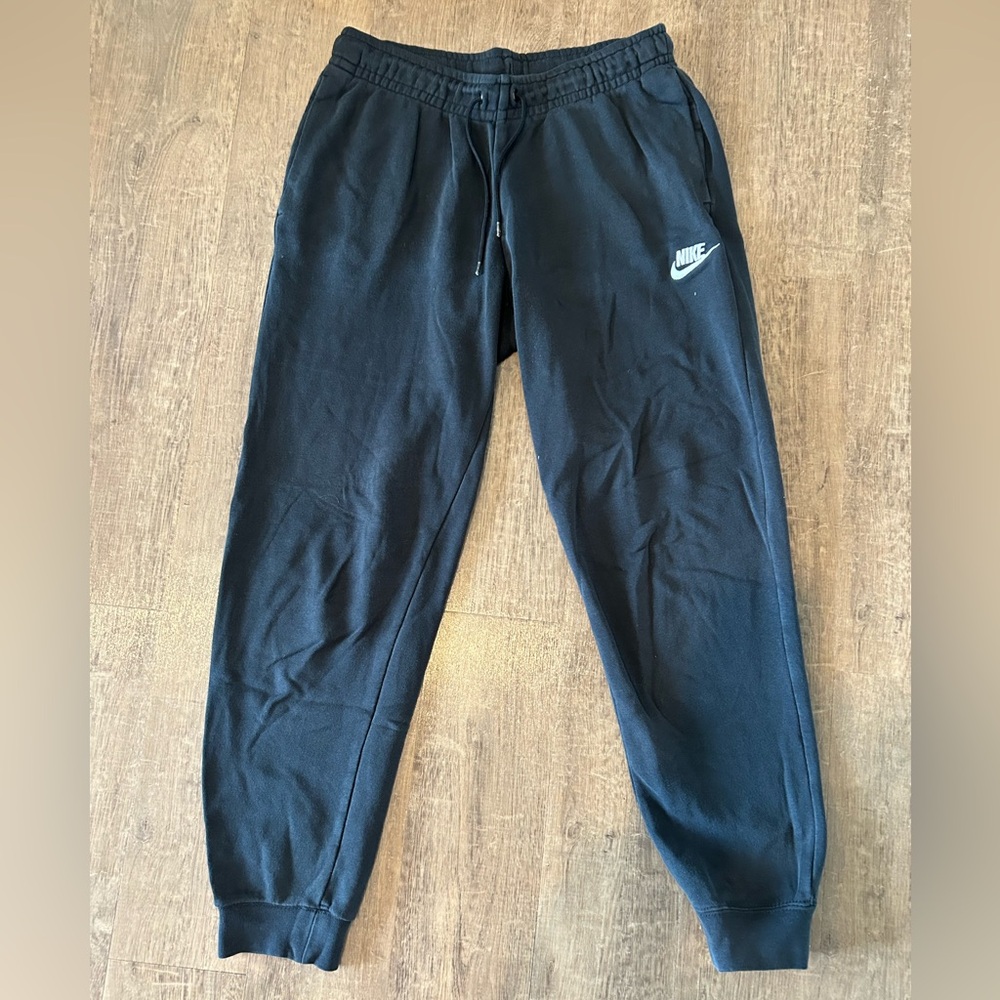 Nike Sportswear Club Fleece| Size Small| Black